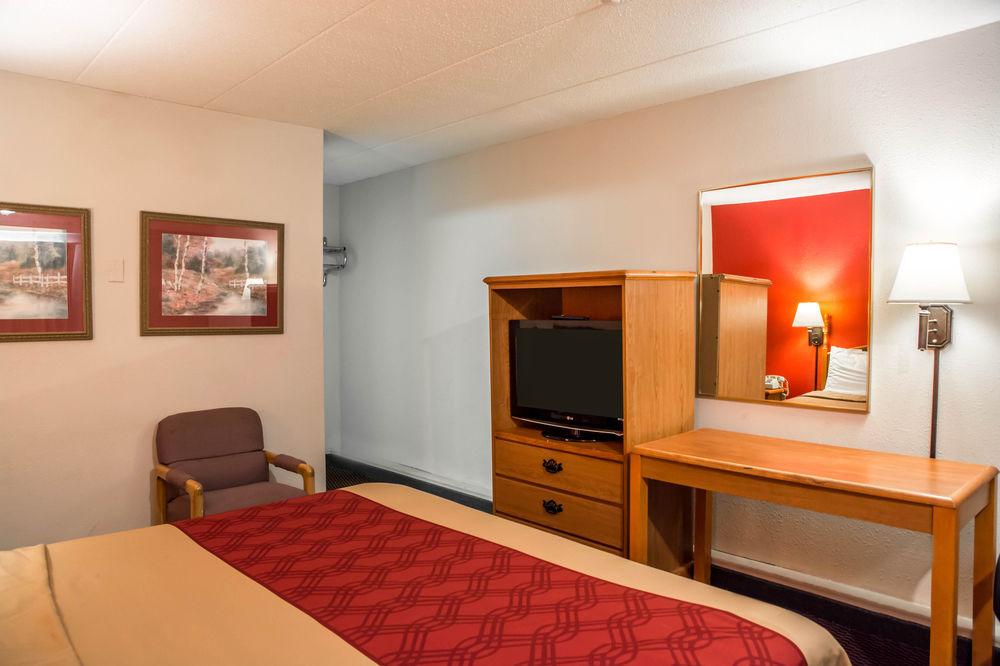 Motel 6-Cincinnati, Oh شارونفيل المظهر الخارجي الصورة