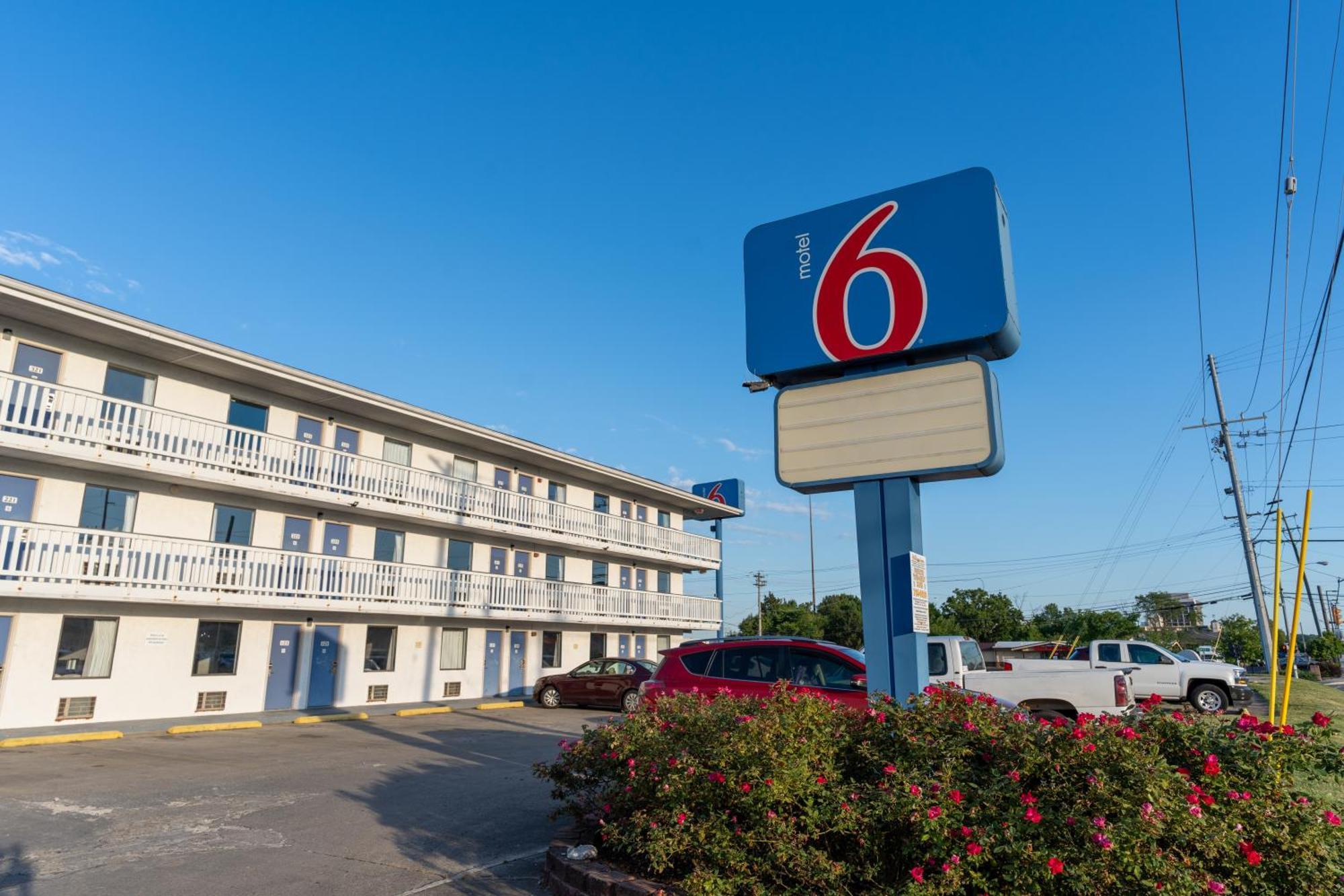 Motel 6-Cincinnati, Oh شارونفيل المظهر الخارجي الصورة