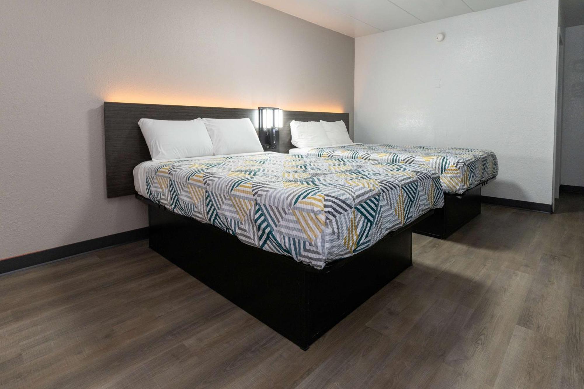Motel 6-Cincinnati, Oh شارونفيل المظهر الخارجي الصورة